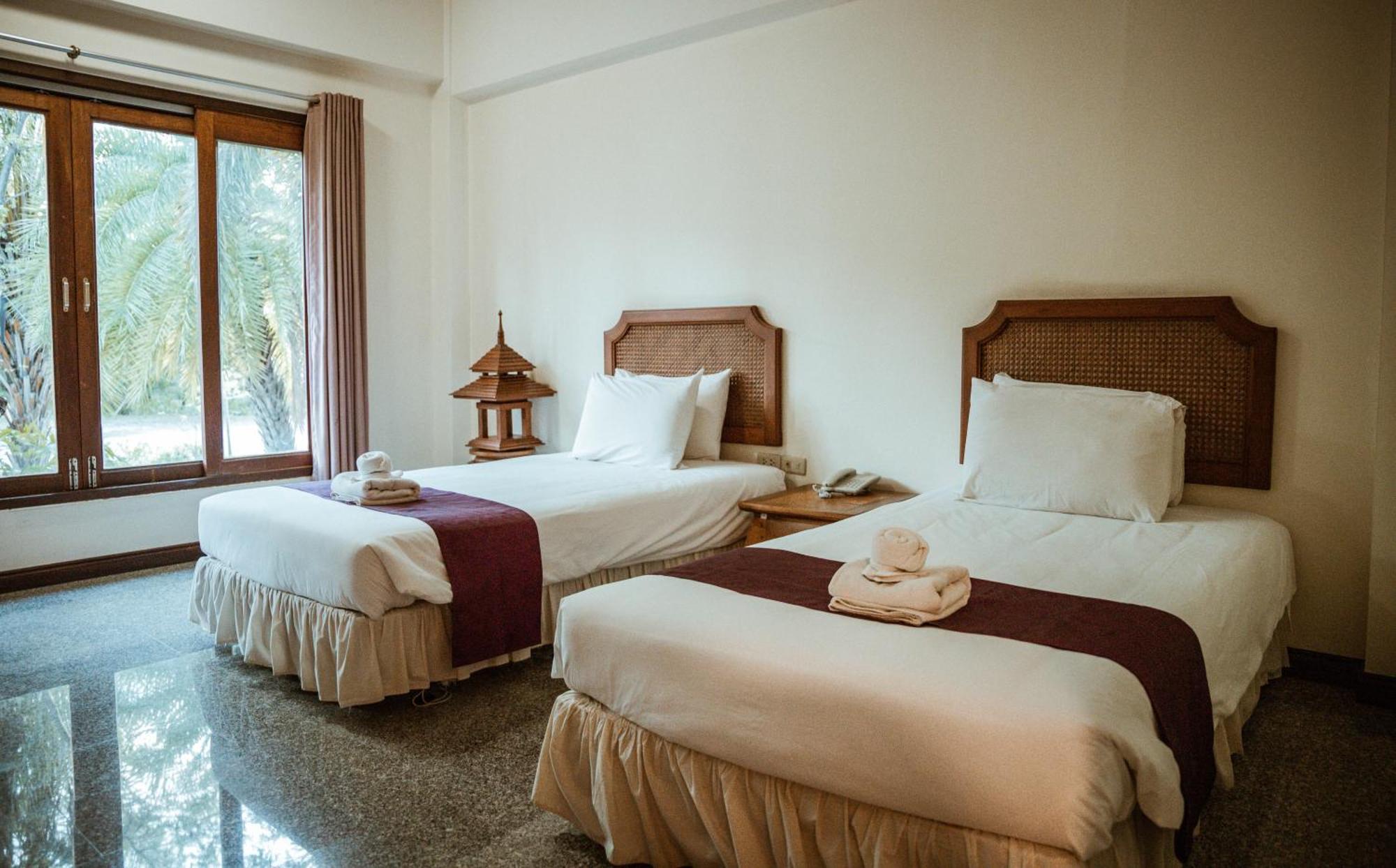 Tak Andaman Resort & Hotel ภายนอก รูปภาพ