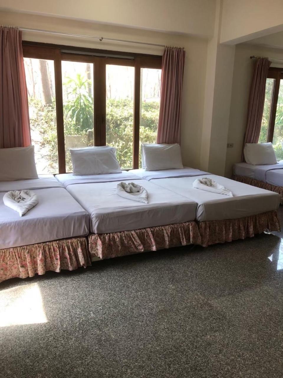 Tak Andaman Resort & Hotel ภายนอก รูปภาพ