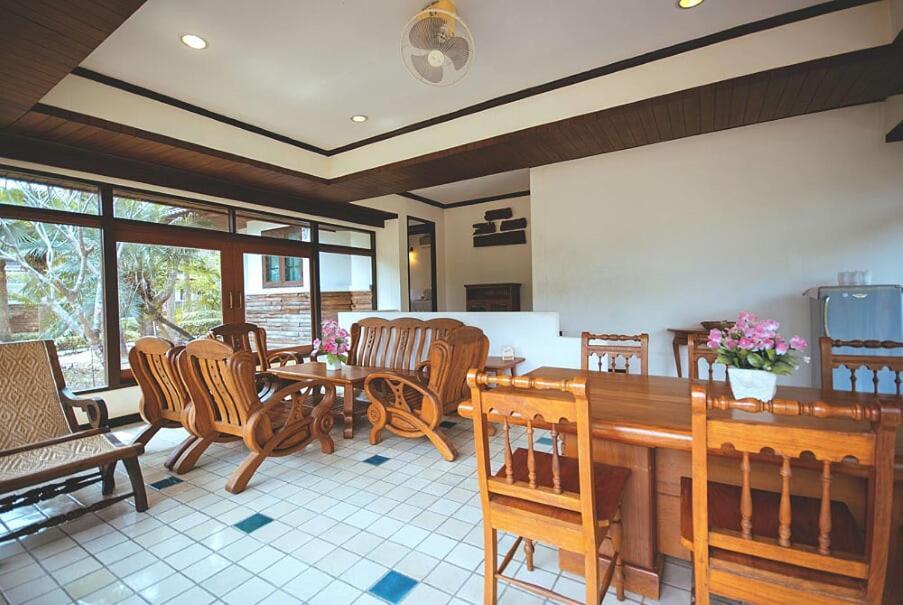Tak Andaman Resort & Hotel ภายนอก รูปภาพ